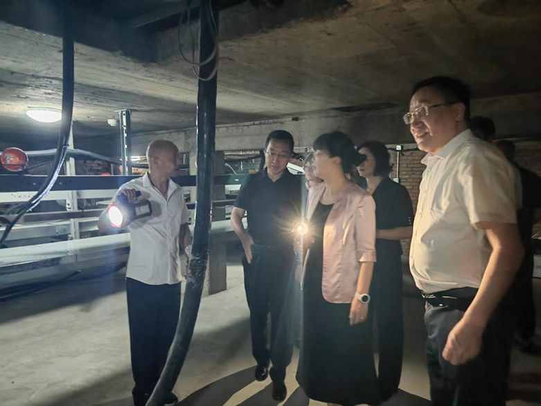 黄芳赴省广播电视中心发射台督导消防安全