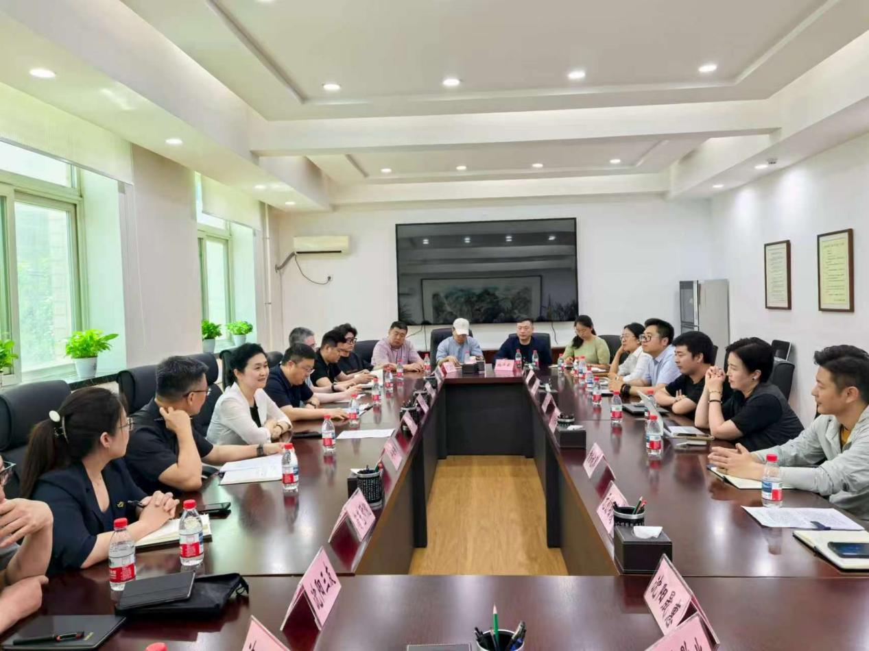 王丽娟会见微短剧制作机构代表